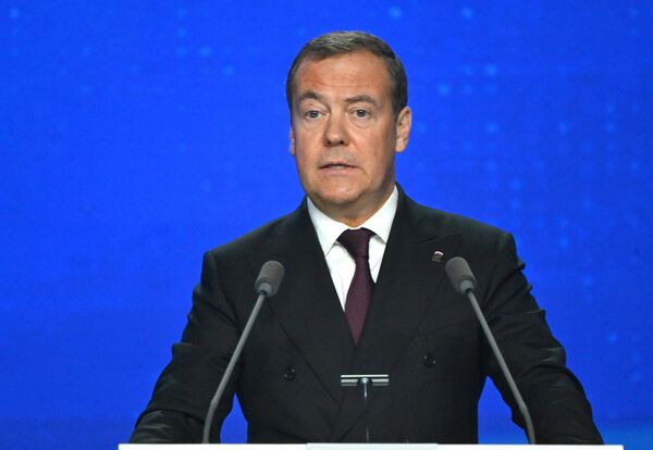 Дмитрий Медведев